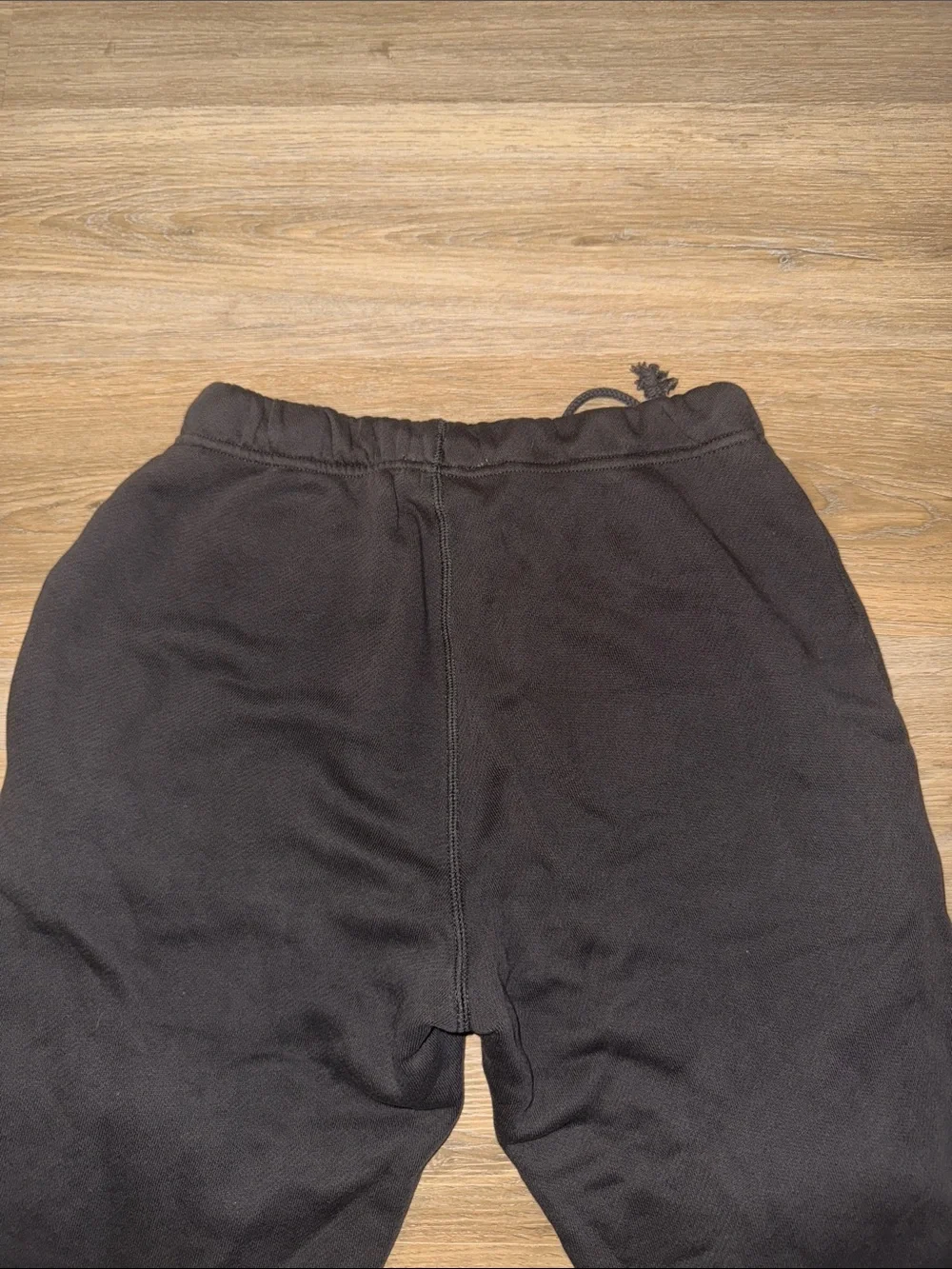Elwood Black Sweatpants - Picture 4 of 4